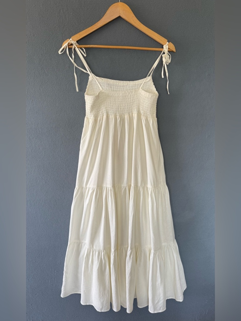Saltwater Luxe Sorrento Midi Dress Small White Ivory Smocked Tiered Tie Strap - Picture 4 of 8
